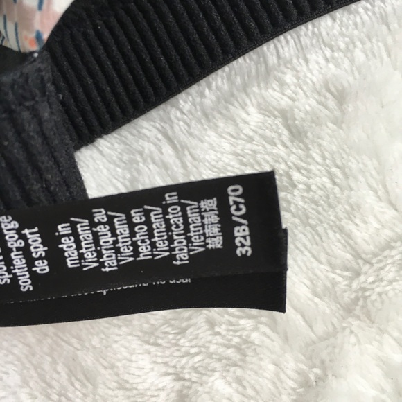 Victoria Sport Incredible Sport Bra 32B - Picture 7 of 9